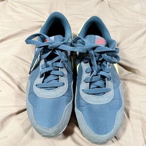 Nike Navy and Yellow Low-Top Lace-Up Sneakers